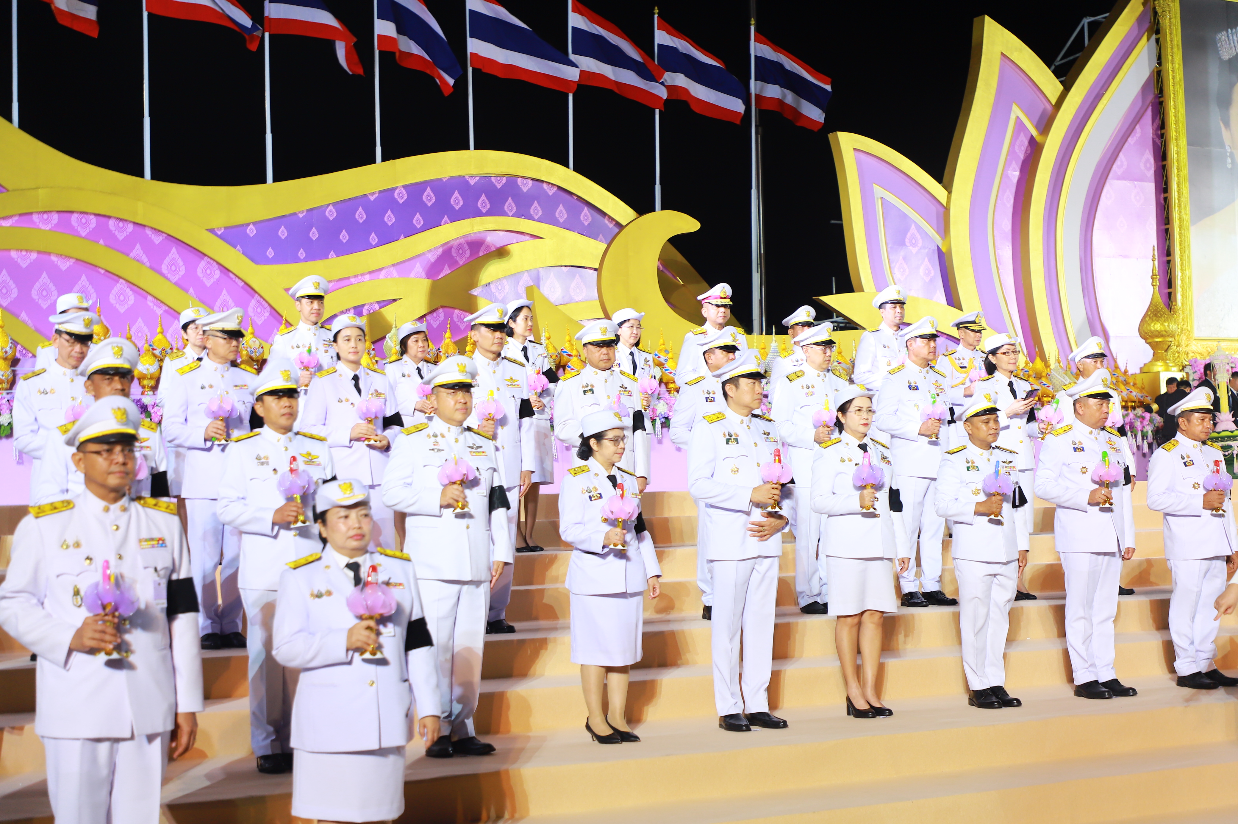 title - ส.ป.ก. ร่วมพิธีจุดเทียนถวายพระพรชัยมงคลพระนางเจ้าฯ พระบรมราชินี เนื่องในโอกาสพระราชพิธีมหามงคลเฉลิมพระชนมพรรษา 4 รอบ